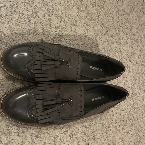 Brand New (no tags) Dark Grey Womens Loafers - Picture 3 of 4